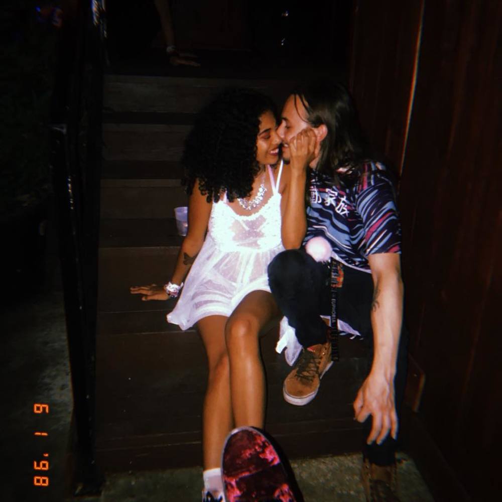 Meet your Posher, Aesia